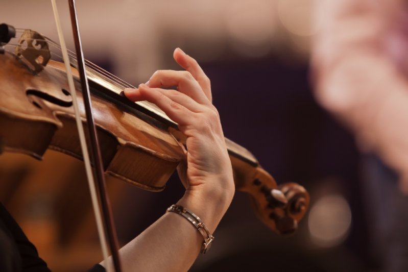 Ausschnitt einer bespielten Violine